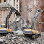 Complete mechanized demolition of a building